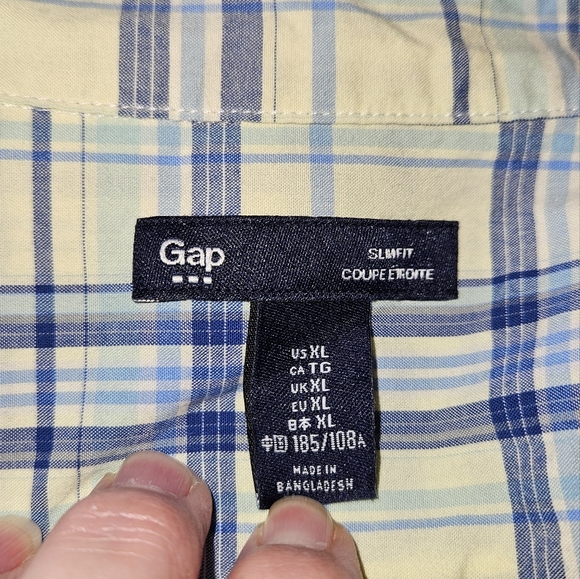 Gap slimfit XL buttondown long sleeve shirt. Blue and cream color. - Picture 4 of 10